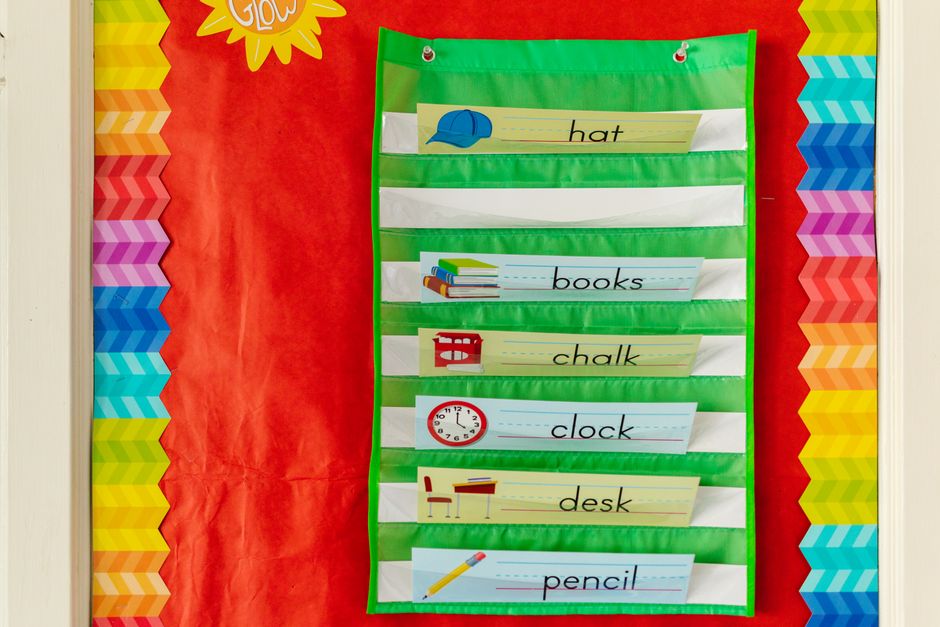 Vocabulary chart comparing Dari and Pashto phrases with English translations
